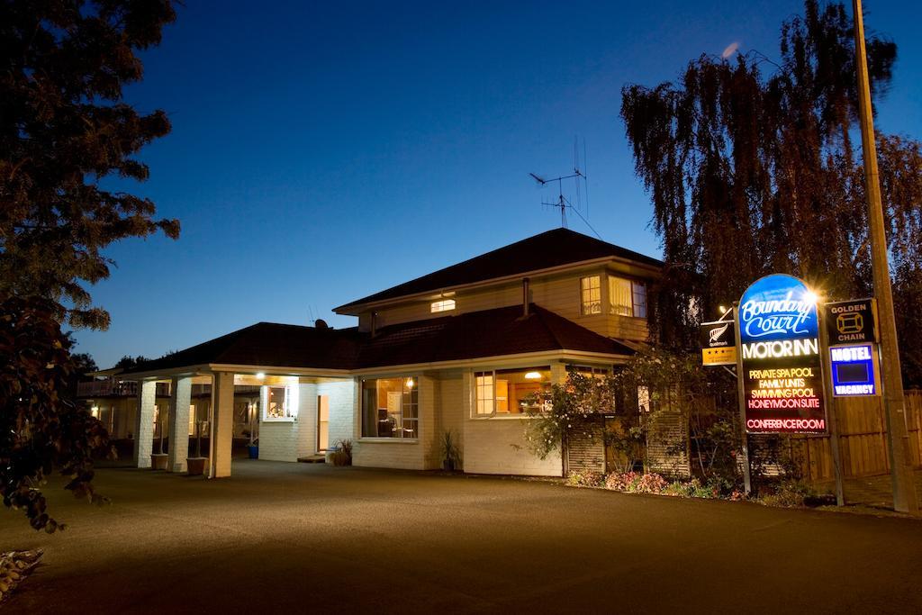 バウンダリーコート モーターイン ハミルトン エクステリア 写真